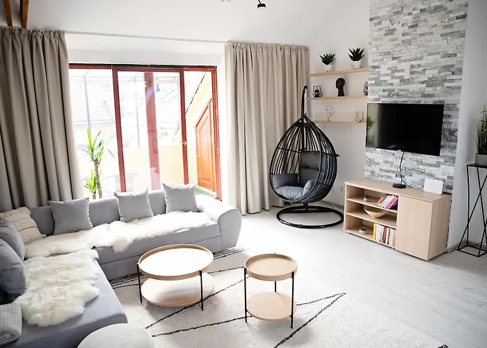 Cozy Modern Apartment In The Old Town - Hlavna Street