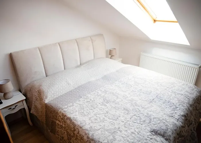 Cozy Modern Apartment In The Old Town - Hlavna Street