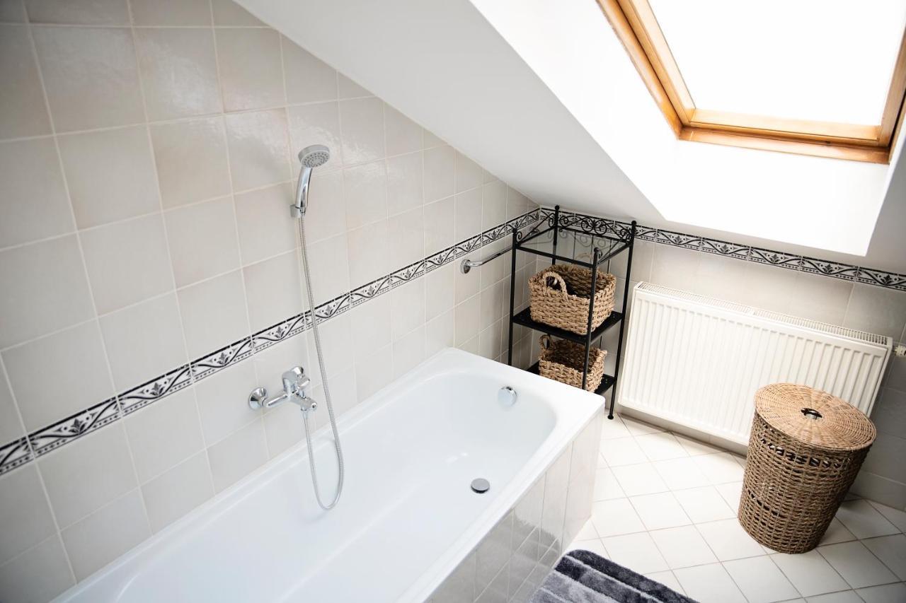 Apartment Cozy Modern In The Old Town - Hlavna Street Kosice